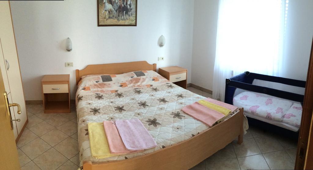 Apartments Bodi Ровінь Екстер'єр фото